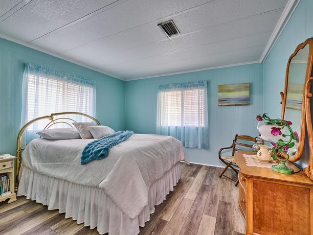 7526 SE Independence Avenue, Hobe Sound, FL 33455