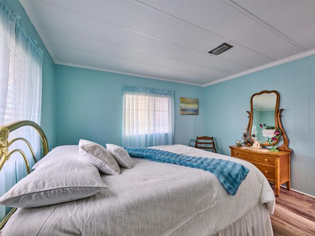 7526 SE Independence Avenue, Hobe Sound, FL 33455