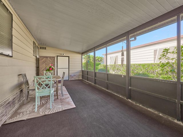 7526 SE Independence Avenue, Hobe Sound, FL 33455