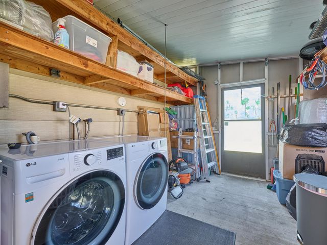 7526 SE Independence Avenue, Hobe Sound, FL 33455