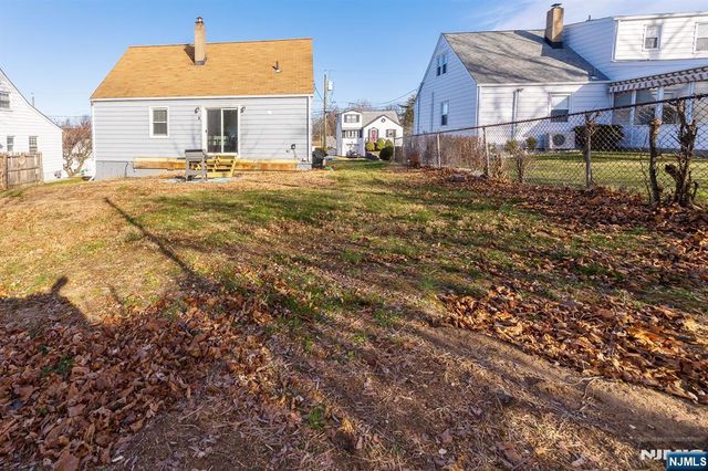 22 Ridgeview Drive, Woodland Park, NJ 07424