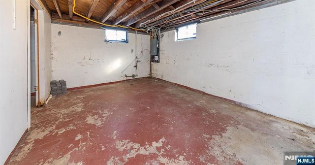 22 Ridgeview Drive, Woodland Park, NJ 07424