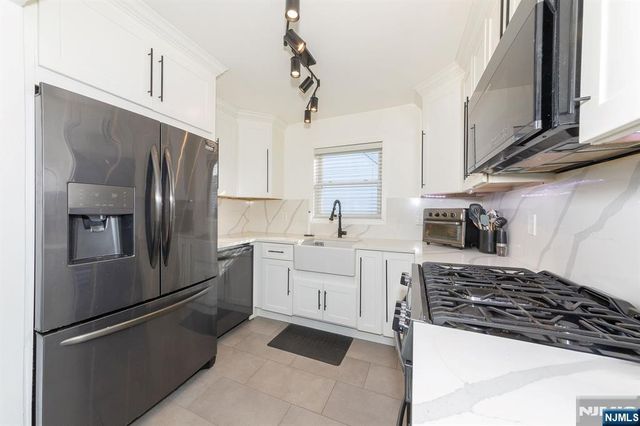 22 Ridgeview Drive, Woodland Park, NJ 07424