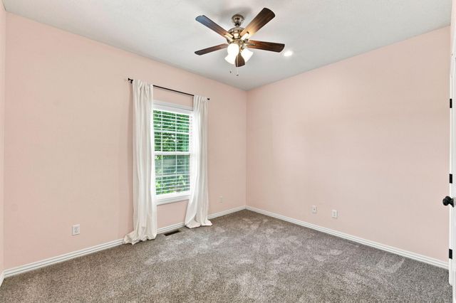 1646 N Waterstone Avenue, Springfield, MO 65802