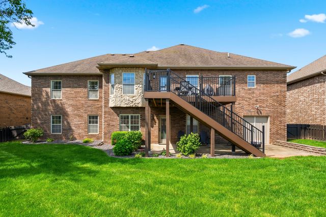 1646 N Waterstone Avenue, Springfield, MO 65802