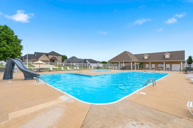 1646 N Waterstone Avenue, Springfield, MO 65802