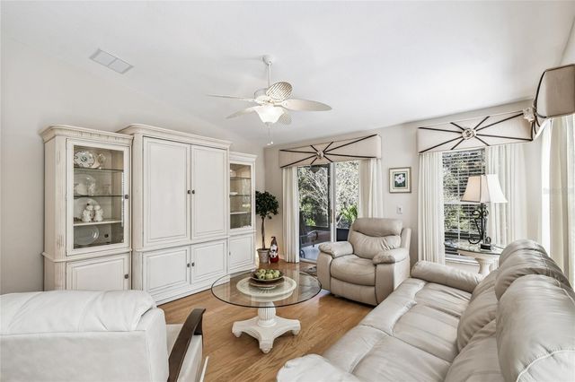 513 VINEYARD WAY, Poinciana, FL 34759