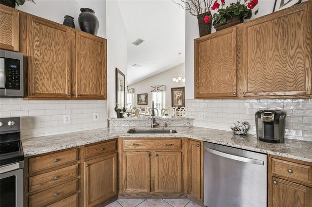 513 VINEYARD WAY, Poinciana, FL 34759