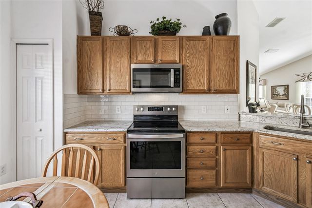 513 VINEYARD WAY, Poinciana, FL 34759