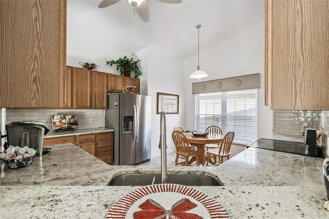 513 VINEYARD WAY, Poinciana, FL 34759