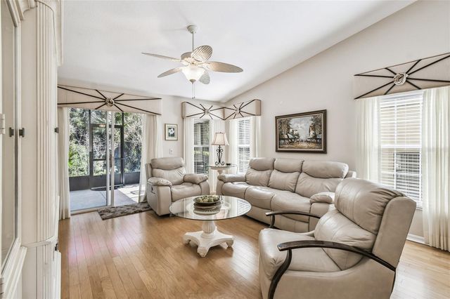 513 VINEYARD WAY, Poinciana, FL 34759