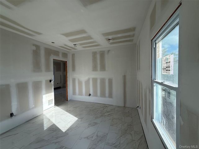 36 E Fulton Street, Long Beach, NY 11561