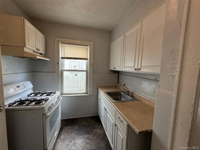 36 E Fulton Street, Long Beach, NY 11561