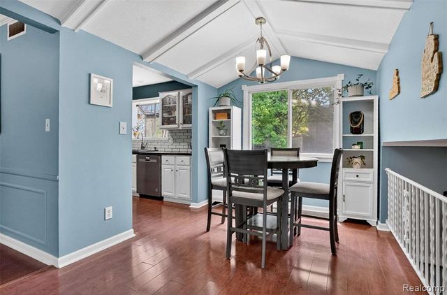 11479 Farmhill Drive, Fenton, MI 48430