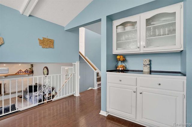 11479 Farmhill Drive, Fenton, MI 48430