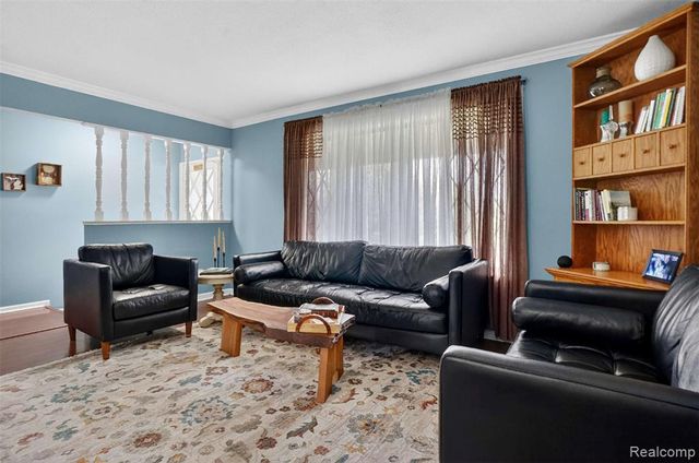 11479 Farmhill Drive, Fenton, MI 48430