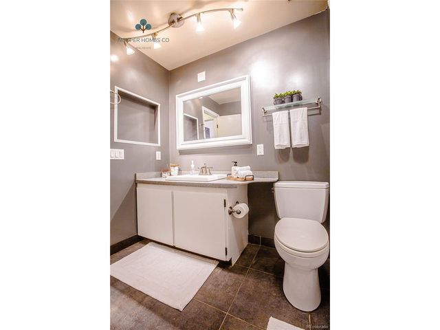 7610 S Garland, Littleton, CO 80128