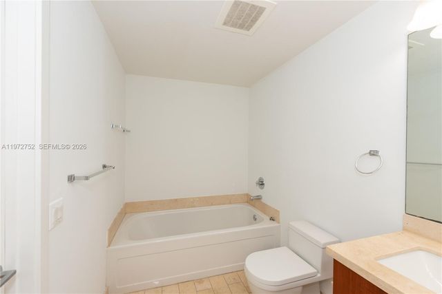 79 SW 12th St 1105-S, Miami, FL 33130