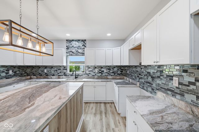 2318 E Brookside Avenue, Indianapolis, IN 46218
