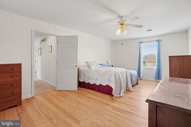 33 LONGSTREET DRIVE, Carlisle, PA 17013