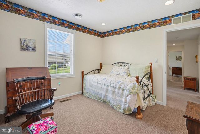 33 LONGSTREET DRIVE, Carlisle, PA 17013