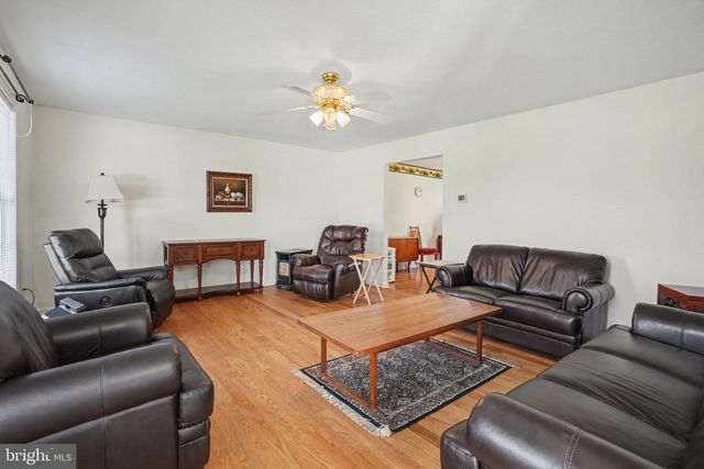 33 LONGSTREET DRIVE, Carlisle, PA 17013