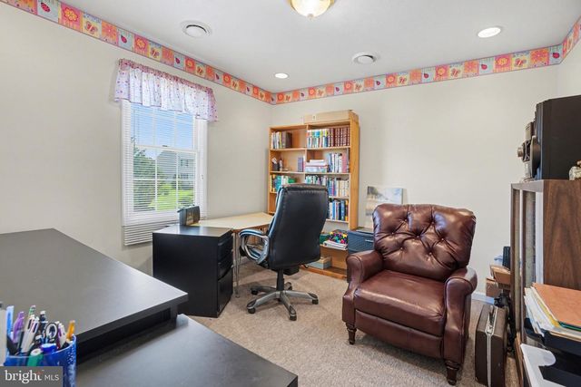 33 LONGSTREET DRIVE, Carlisle, PA 17013