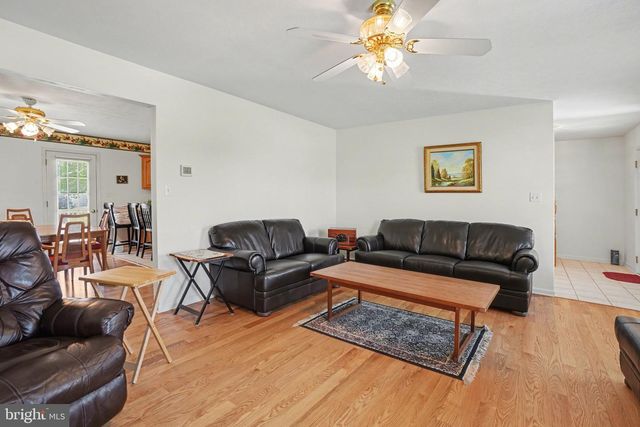 33 LONGSTREET DRIVE, Carlisle, PA 17013