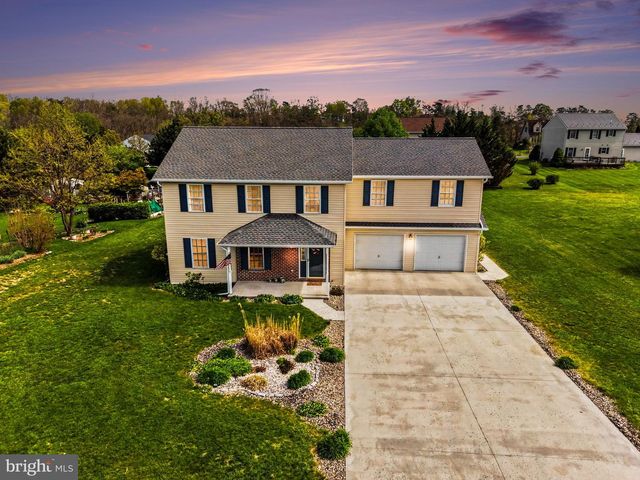33 LONGSTREET DRIVE, Carlisle, PA 17013