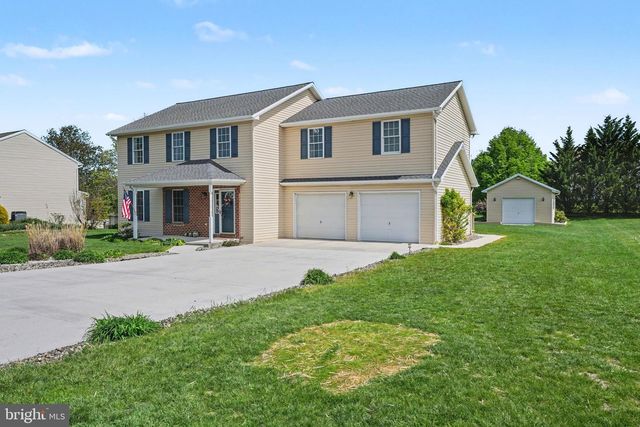 33 LONGSTREET DRIVE, Carlisle, PA 17013