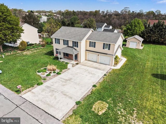 33 LONGSTREET DRIVE, Carlisle, PA 17013