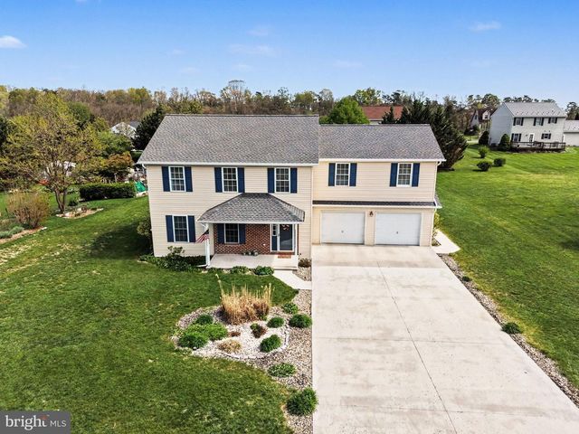 33 LONGSTREET DRIVE, Carlisle, PA 17013