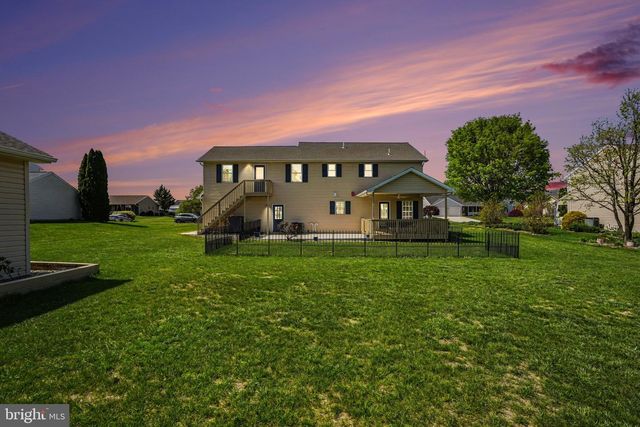 33 LONGSTREET DRIVE, Carlisle, PA 17013