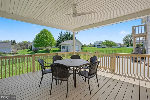 33 LONGSTREET DRIVE, Carlisle, PA 17013