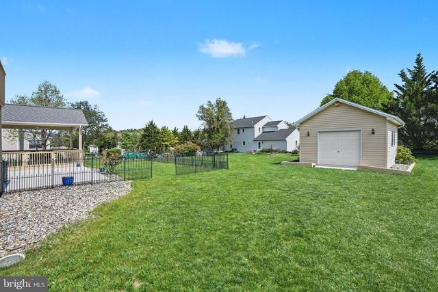 33 LONGSTREET DRIVE, Carlisle, PA 17013