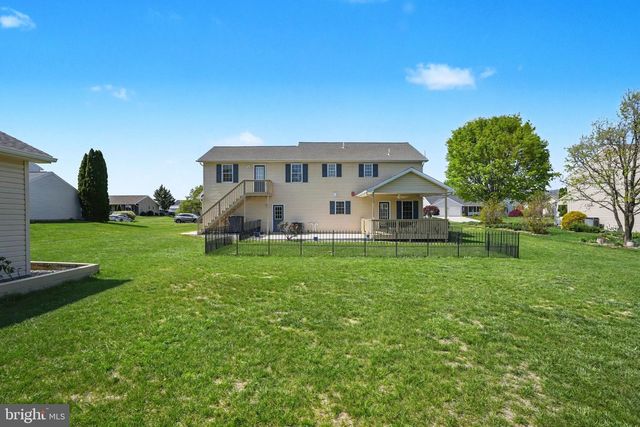 33 LONGSTREET DRIVE, Carlisle, PA 17013