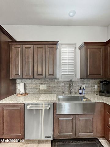 341 Vin Almoradi Court, El Paso, TX 79912