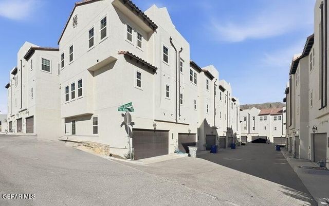 341 Vin Almoradi Court, El Paso, TX 79912