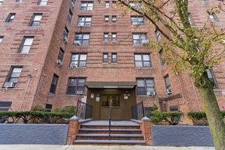 88-30 182nd Street 1B, Hollis, NY 11423