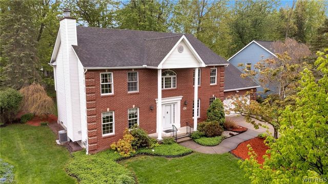42 East Pinelake Drive, Amherst, NY 14221
