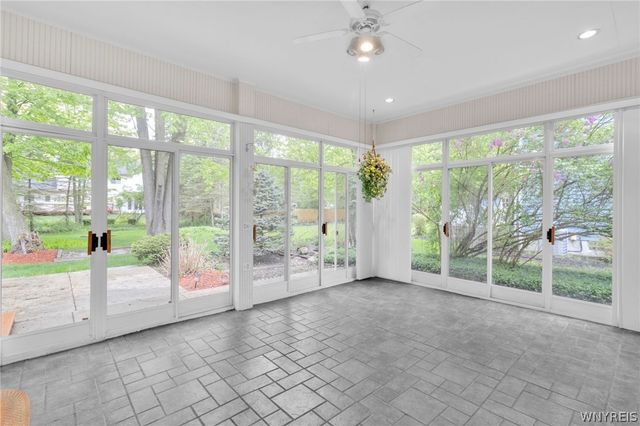 42 East Pinelake Drive, Amherst, NY 14221
