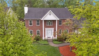 42 East Pinelake Drive, Amherst, NY 14221