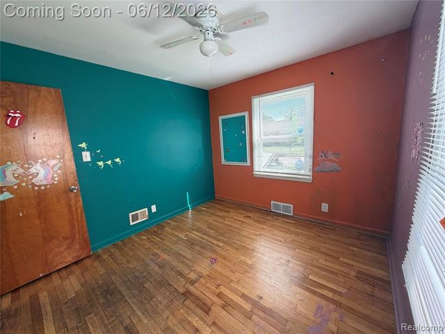 4230 Custer Avenue, Flint, MI 48507