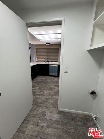 14456 Foothill Boulevard 28, Sylmar (los Angeles), CA 91342