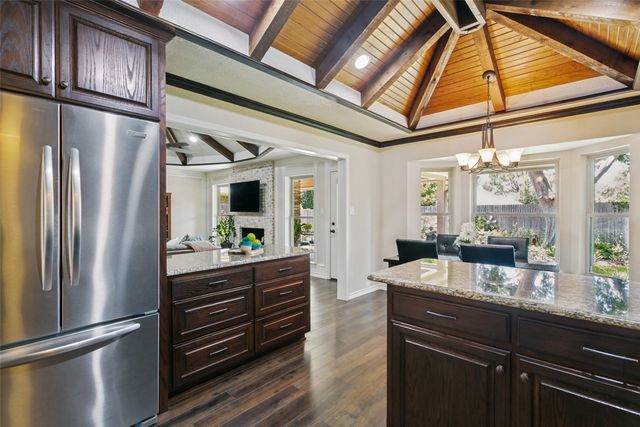 3709 Fieldcrest Lane, Bedford, TX 76021