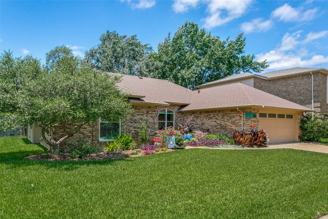 3709 Fieldcrest Lane, Bedford, TX 76021