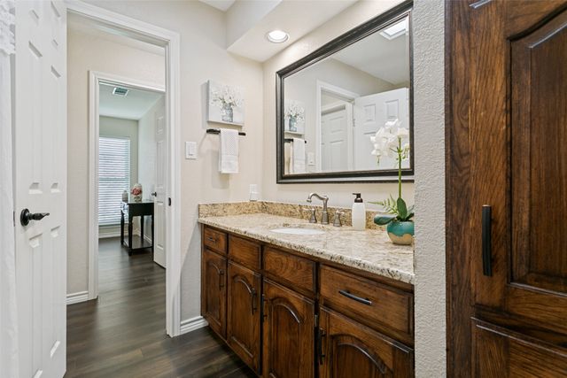 3709 Fieldcrest Lane, Bedford, TX 76021