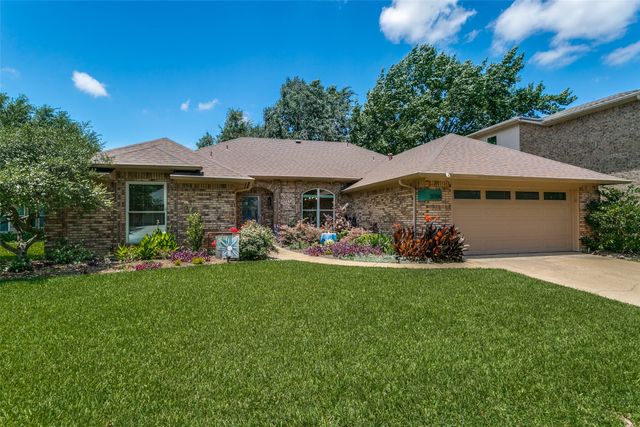 3709 Fieldcrest Lane, Bedford, TX 76021