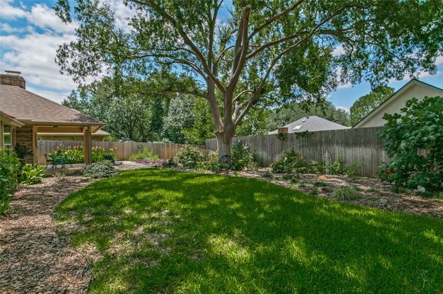 3709 Fieldcrest Lane, Bedford, TX 76021
