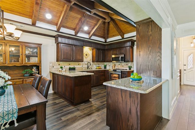 3709 Fieldcrest Lane, Bedford, TX 76021